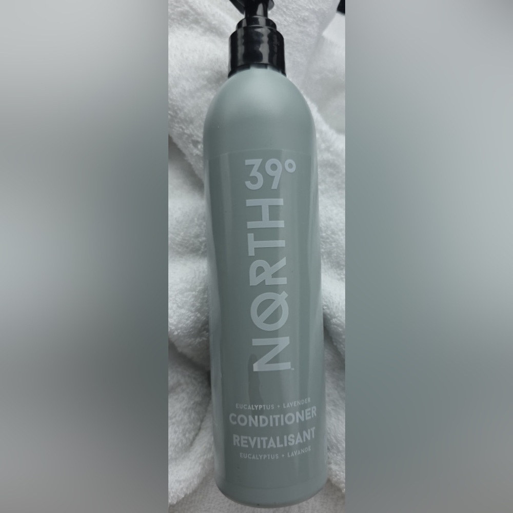 North 39 lot of 4 Hydrating Eucalyptus Lavender conditioner